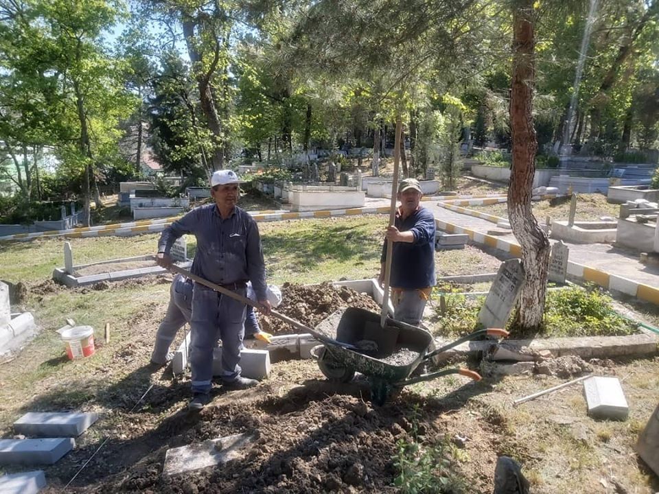 MEZARLIKLAR BAKIMA ALINDI