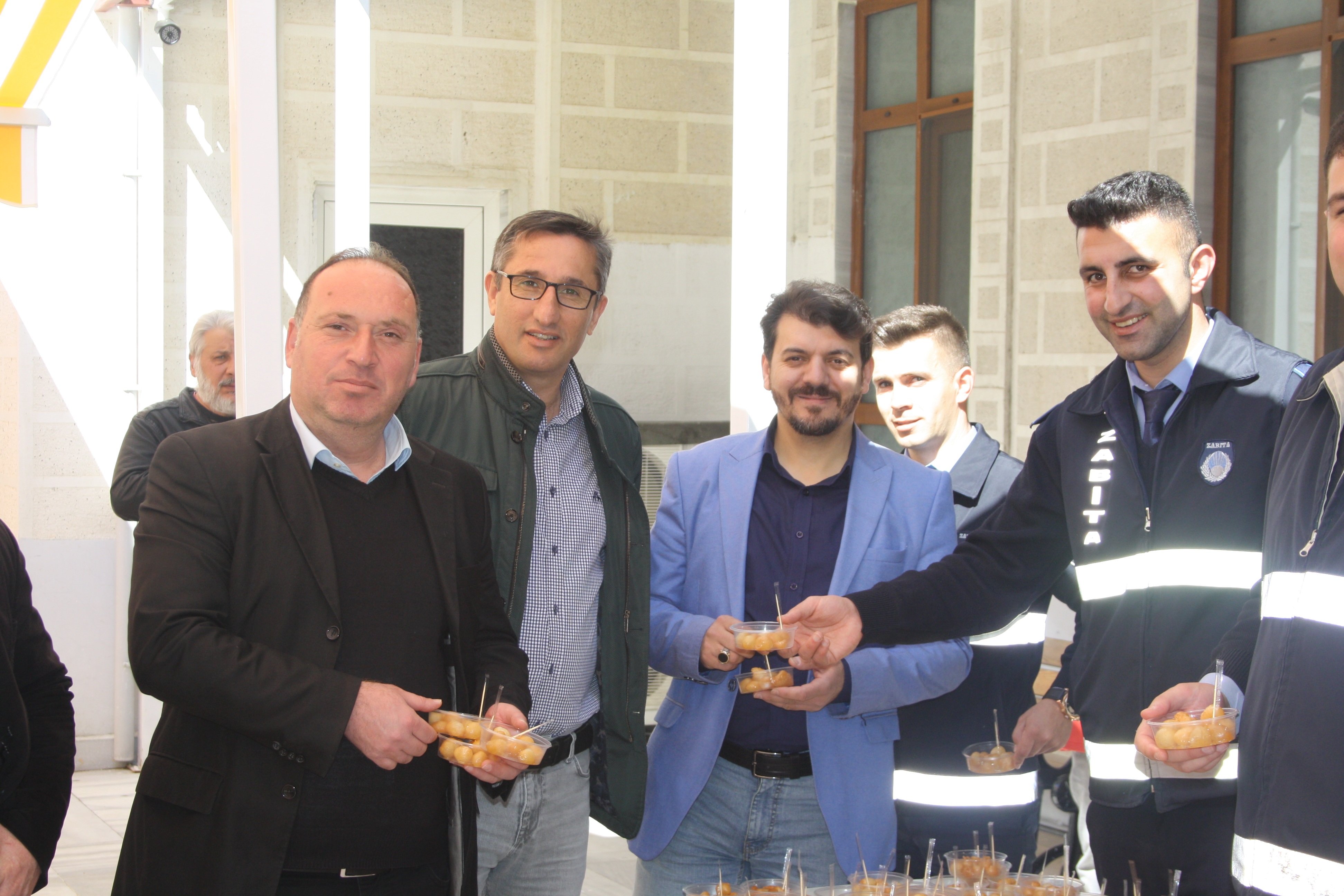 18 MART ŞEHİTLERİ İÇİN LOKMA DAĞITILDI