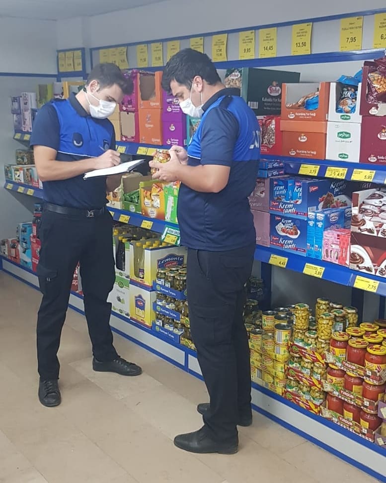 MARKETLERDEKİ ÜRÜNLER DENETLENDİ