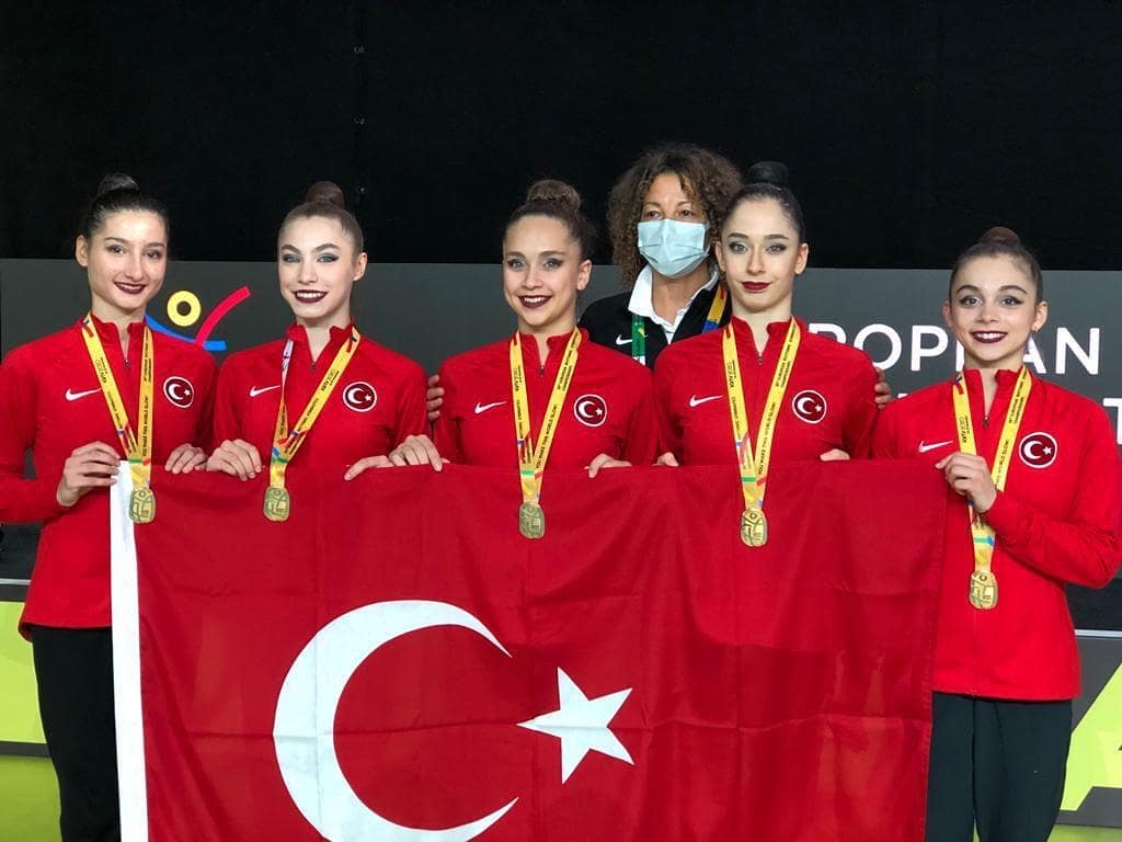 TEBRİKLER MİLLİ TAKIM
