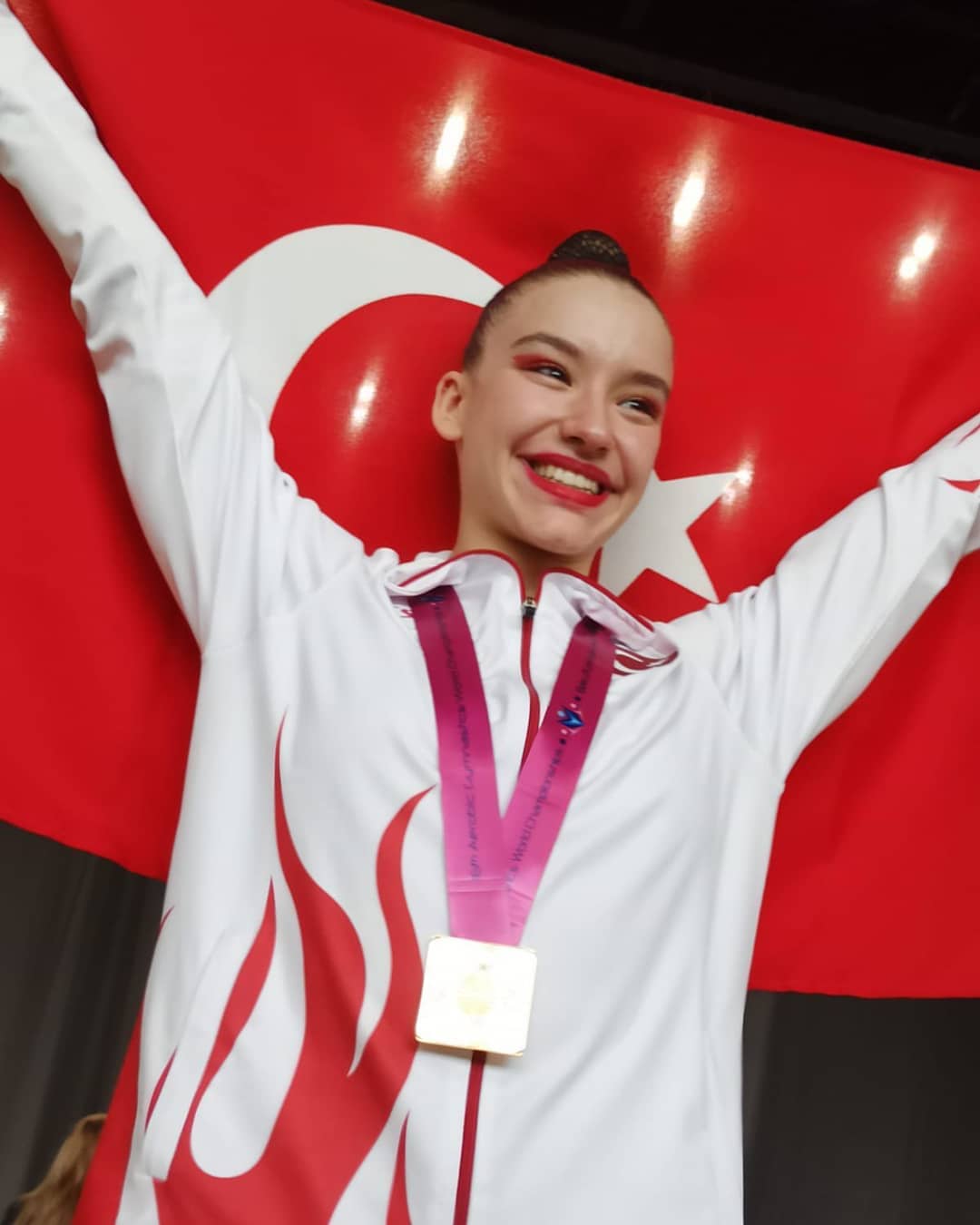 TEBRİKLER AYŞE BEGÜM ONBAŞI