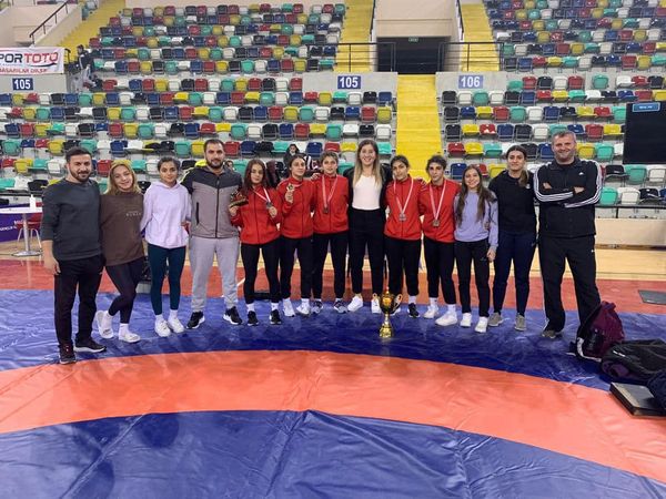 TERMAL BELEDİYESPOR KADIN GÜREŞ TAKIMI