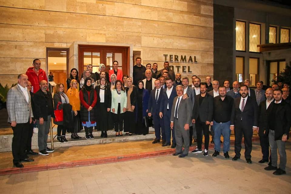 TERMAL İLÇEMİZDE İFTAR YEMEĞİNDE BİR ARAYA GELDİK