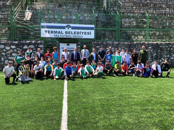 BELEDİYE BAŞKANIMIZ H.SİNAN ACAR İLÇE TURNUVASI YILDIZLAR KATEGORİSİNİ YAKINDAN TAKİP ETTİ
