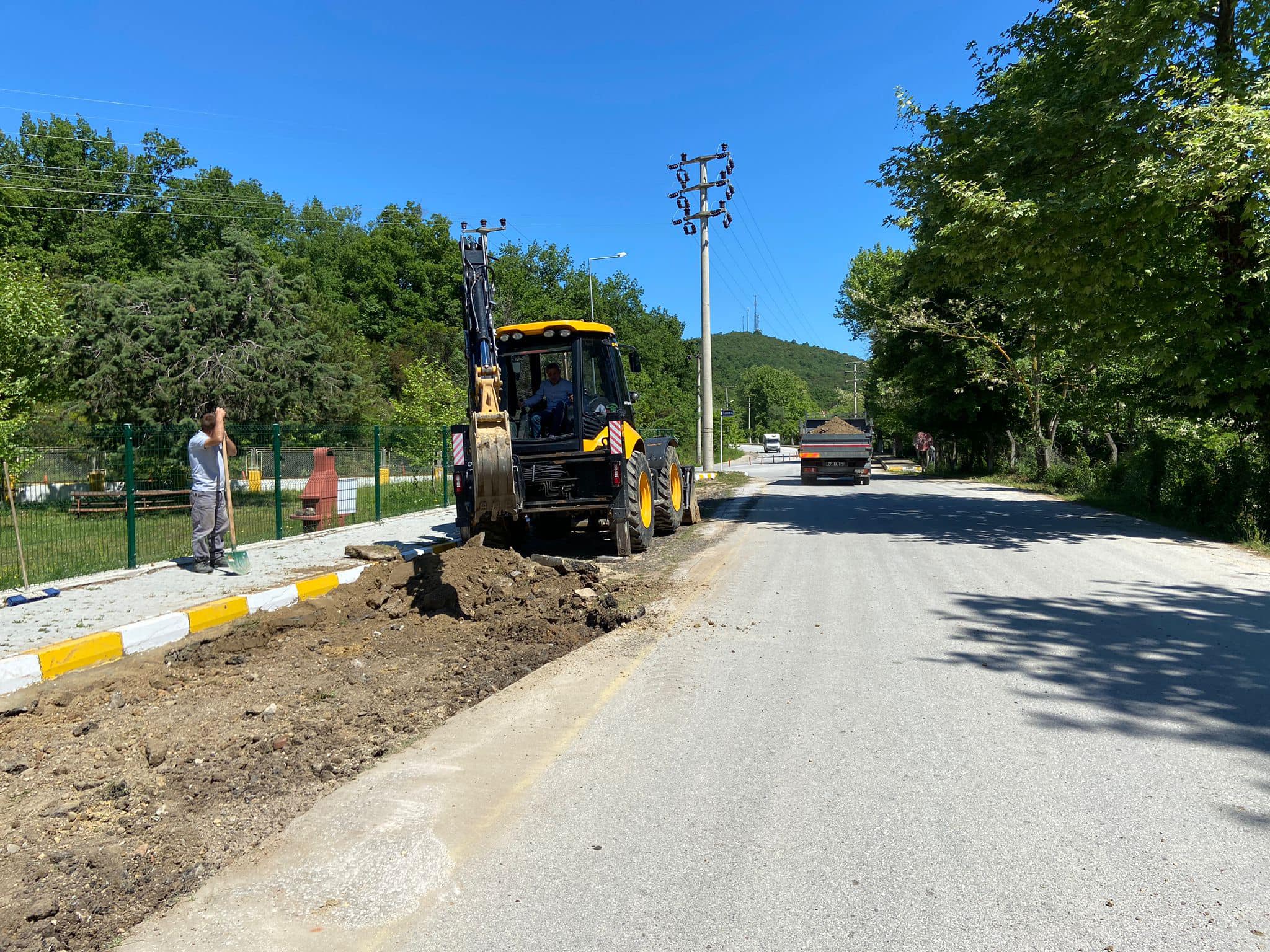 İLÇEMİZ CADDE VE SOKAK BAKIM ÇALIŞMALARI