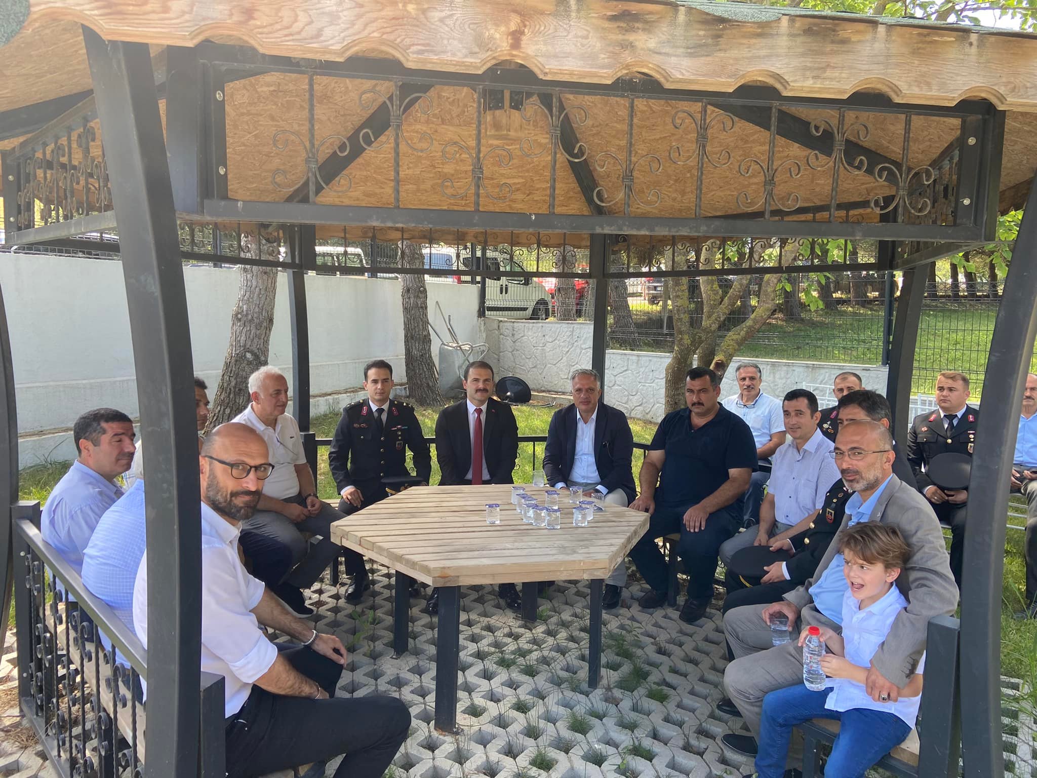 15 TEMMUZ DEMOKRASİ VE MİLLİ BİRLİK GÜNÜ KAPSAMINDA AKKÖY ŞEHİTLİĞİNDE DÜZENLENEN KUR-AN'I KERİM TİLAVETİNE KATILIM SAĞLADIK