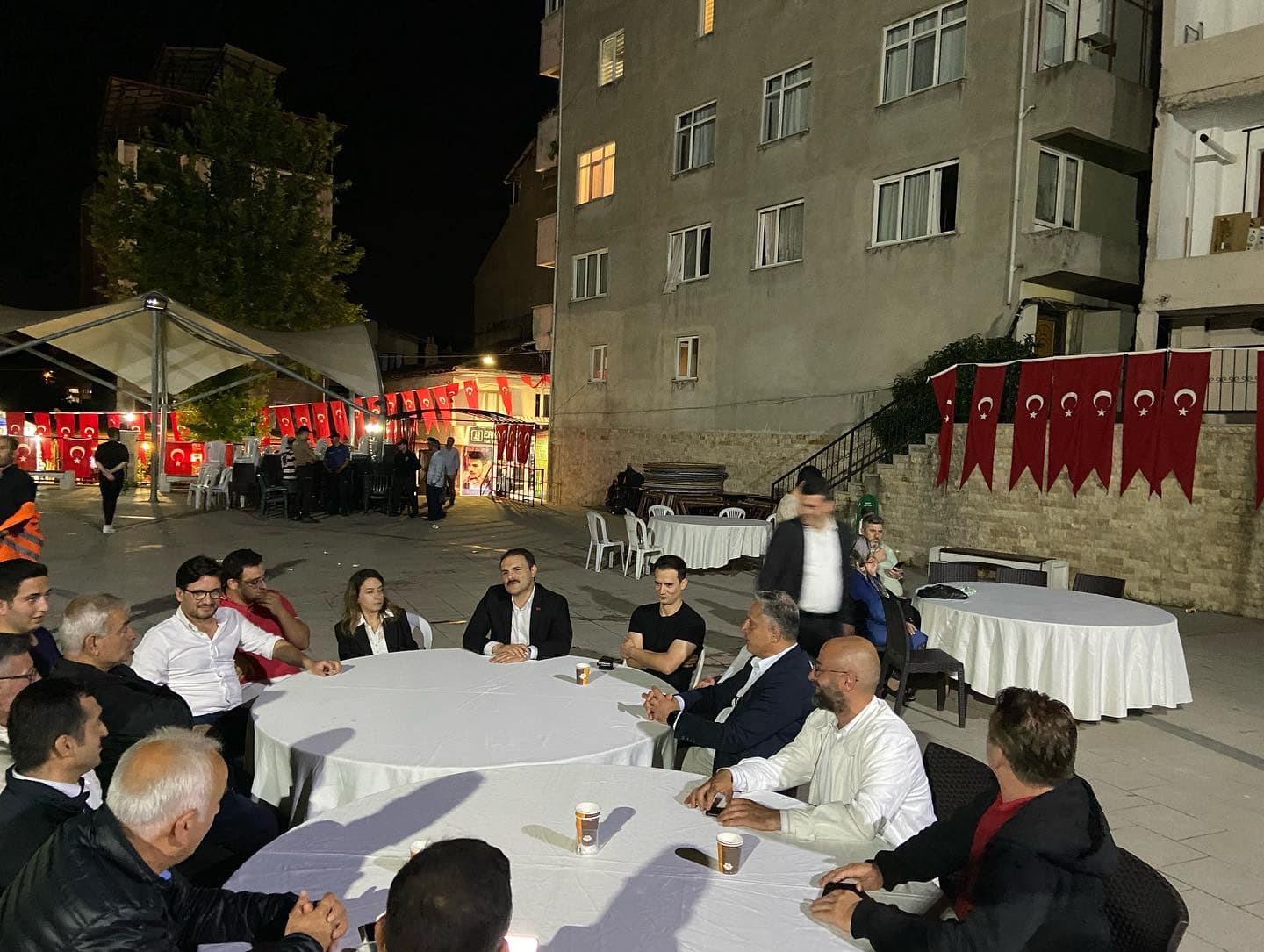 TERMAL MEYDAN'INDA DEMOKRASİ NÖBETİ TUTULDU