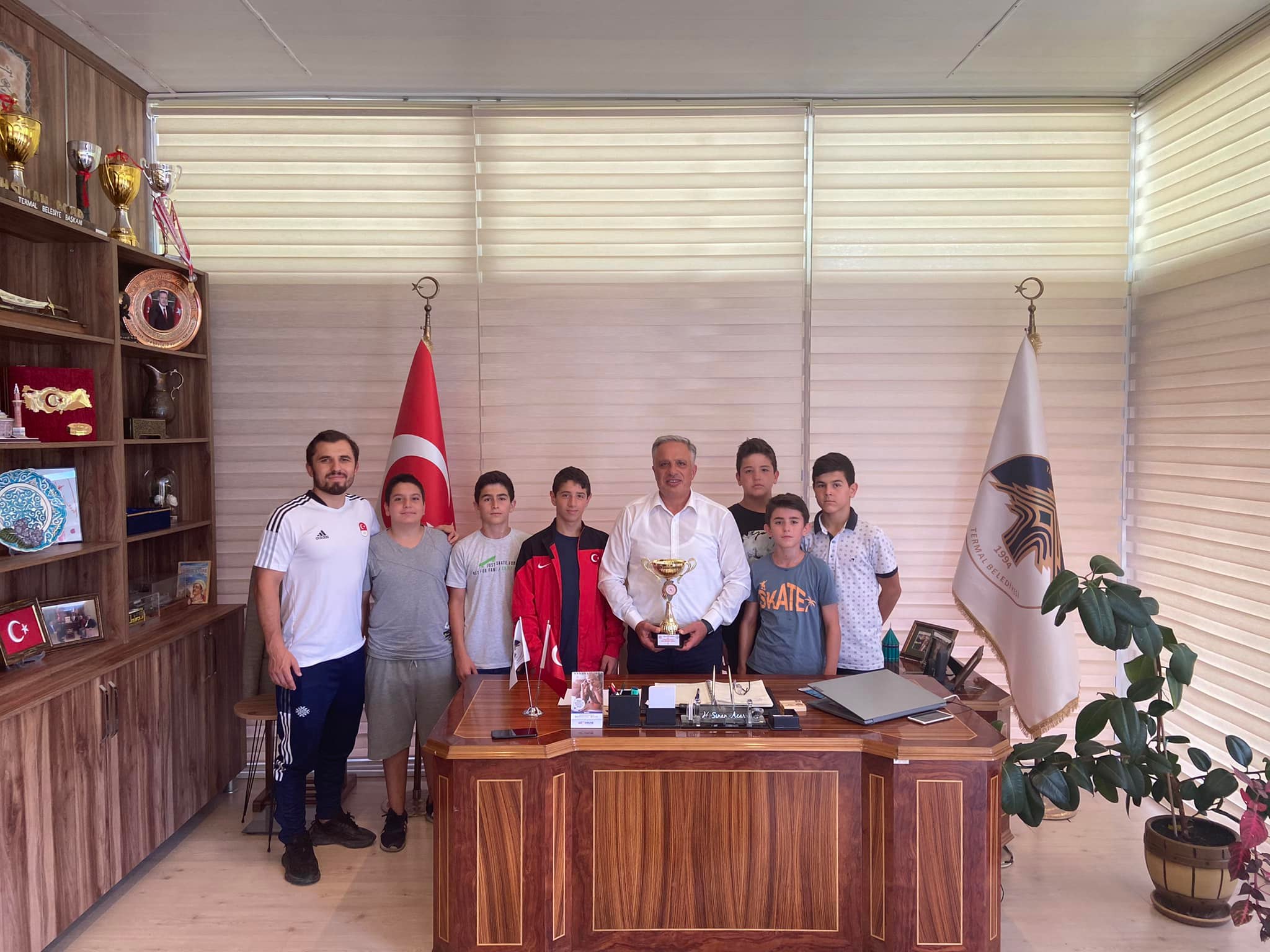 BAŞKAN ACAR' A ZİYARET