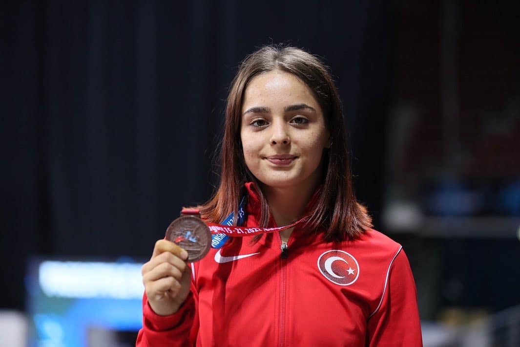 SPORCUMUZU TEBRİK EDİYOR BAŞARILARININ DEVAMINI DİLİYORUZ