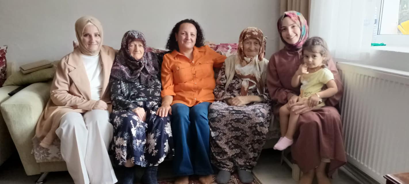 İLÇEMİZDE İKAMET EDEN 65 YAŞ ÜSTÜ VATANDAŞLARIMIZA ZİYARET 