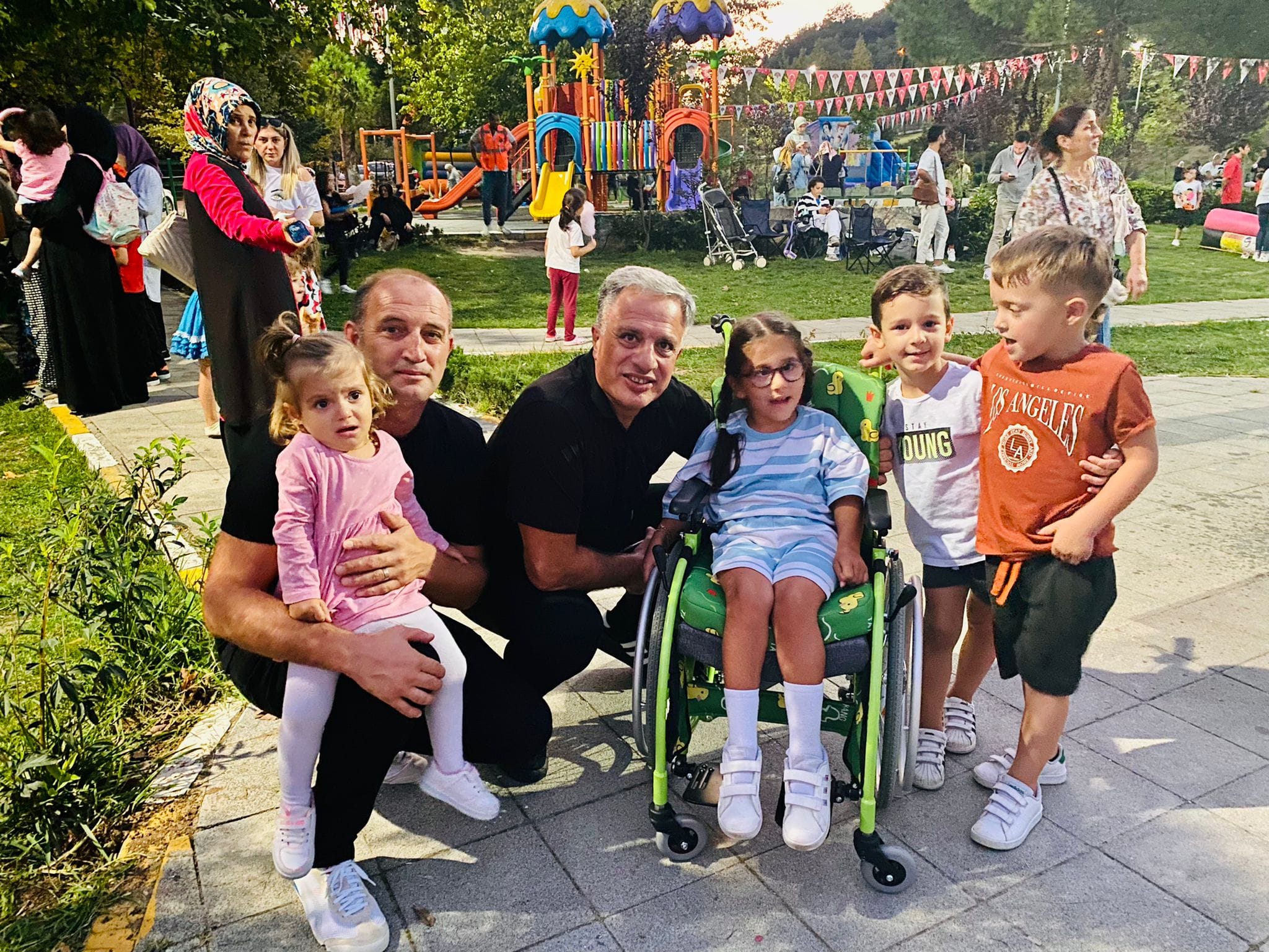 OKULA NEŞELİ BİR MERHABA ÇOCUK ŞENLİĞİMİZ