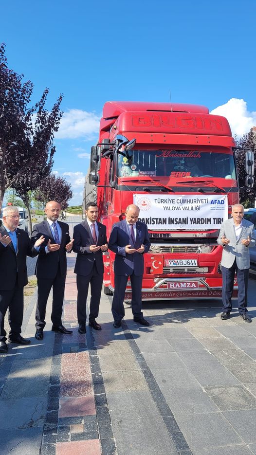 PAKİSTANA GÖNDERİLECEK YARDIM TIRINI YOLCULAMAYA BAŞKAN VEKİLİMİZ ÇAĞLAR ERDİNÇ KATILIM SAĞLADI