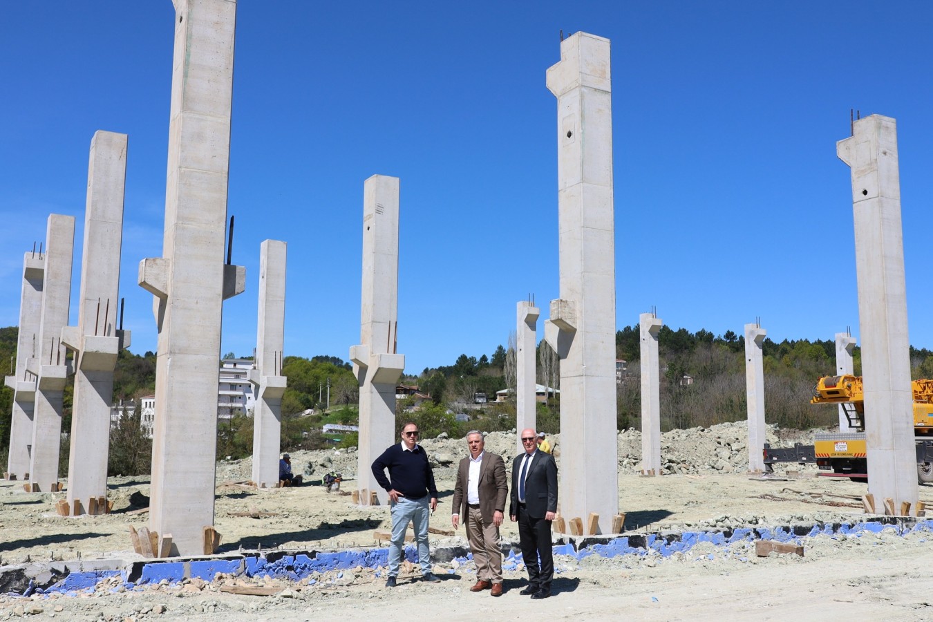 250 KİŞİLİK KAPALI SPOR SALONU ÇALIŞMALARI DEVAM EDİYOR