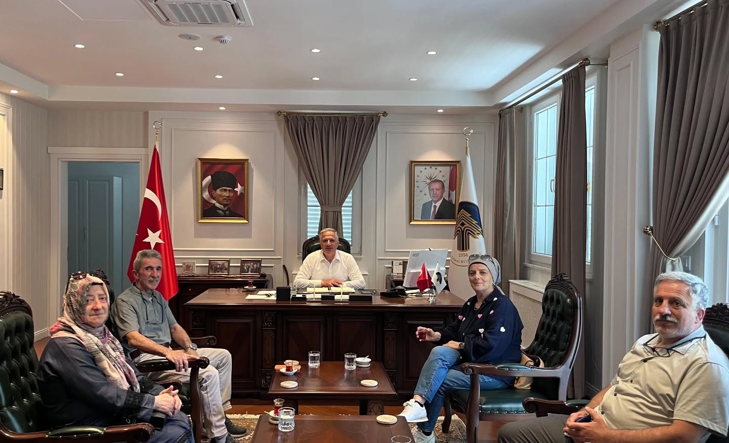 BAŞKAN ACAR'A ZİYARET