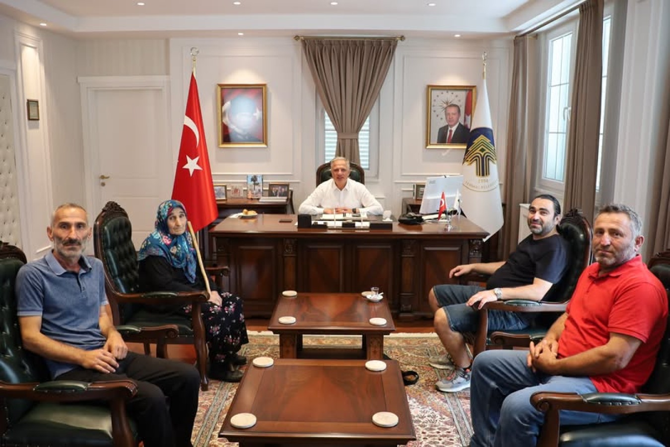 BAŞKAN ACAR'A ZİYARET