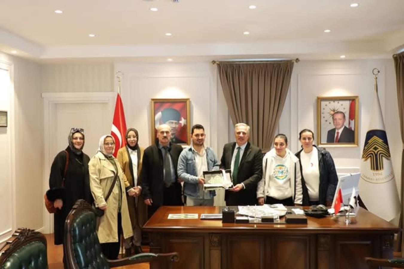 BAŞKAN ACAR'A ZİYARET