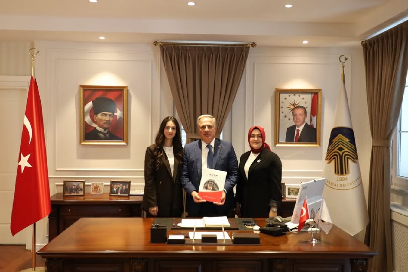 BAŞKAN ACAR'A ZİYARET