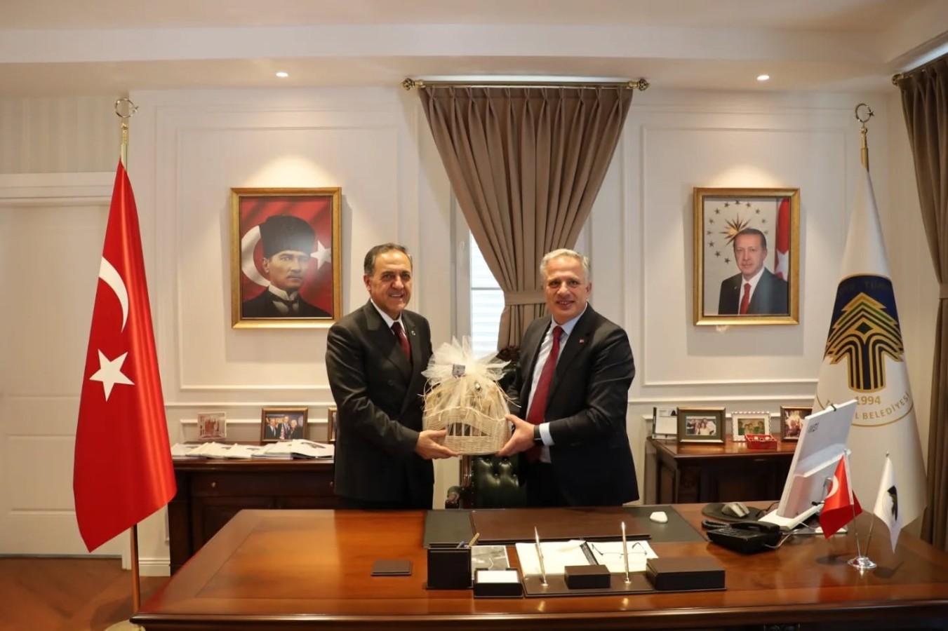 BAŞKAN ACAR'A ZİYARET