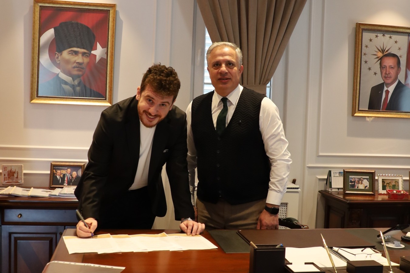 BAŞKAN İLE VDent Ağız ve Diş Sağlığı Polikliniği arasında, belediye personelimize yönelik indirim protokolü