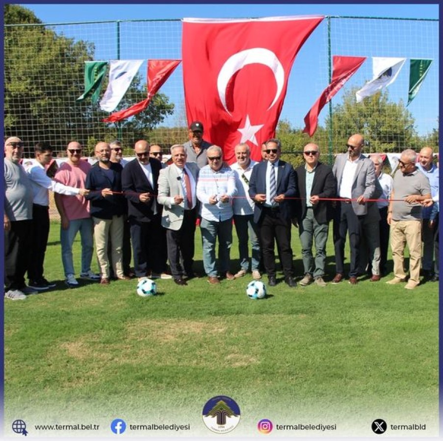 BELEDİYE BAŞKANIMIZ H.SİNAN ACAR TERMAL DE OLUŞTURULAN FUTBOL SAHASI AÇILIŞ TÖRENİNDE