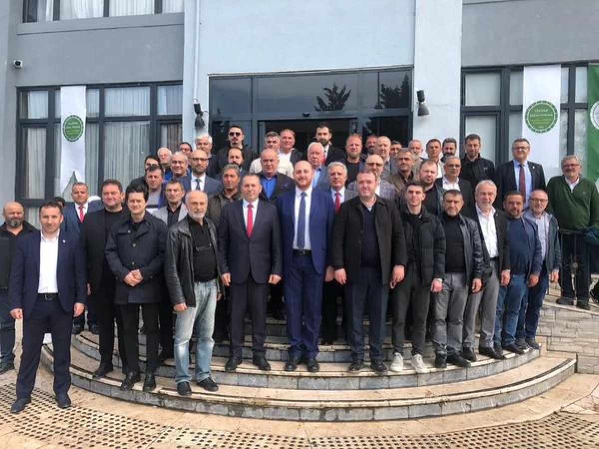 BELEDİYE BAŞKANIMIZ H.SİNAN ACAR YALOVA AMATÖR SPOR KULÜPLERİ BAŞKANLARI  İLE BULUŞTU