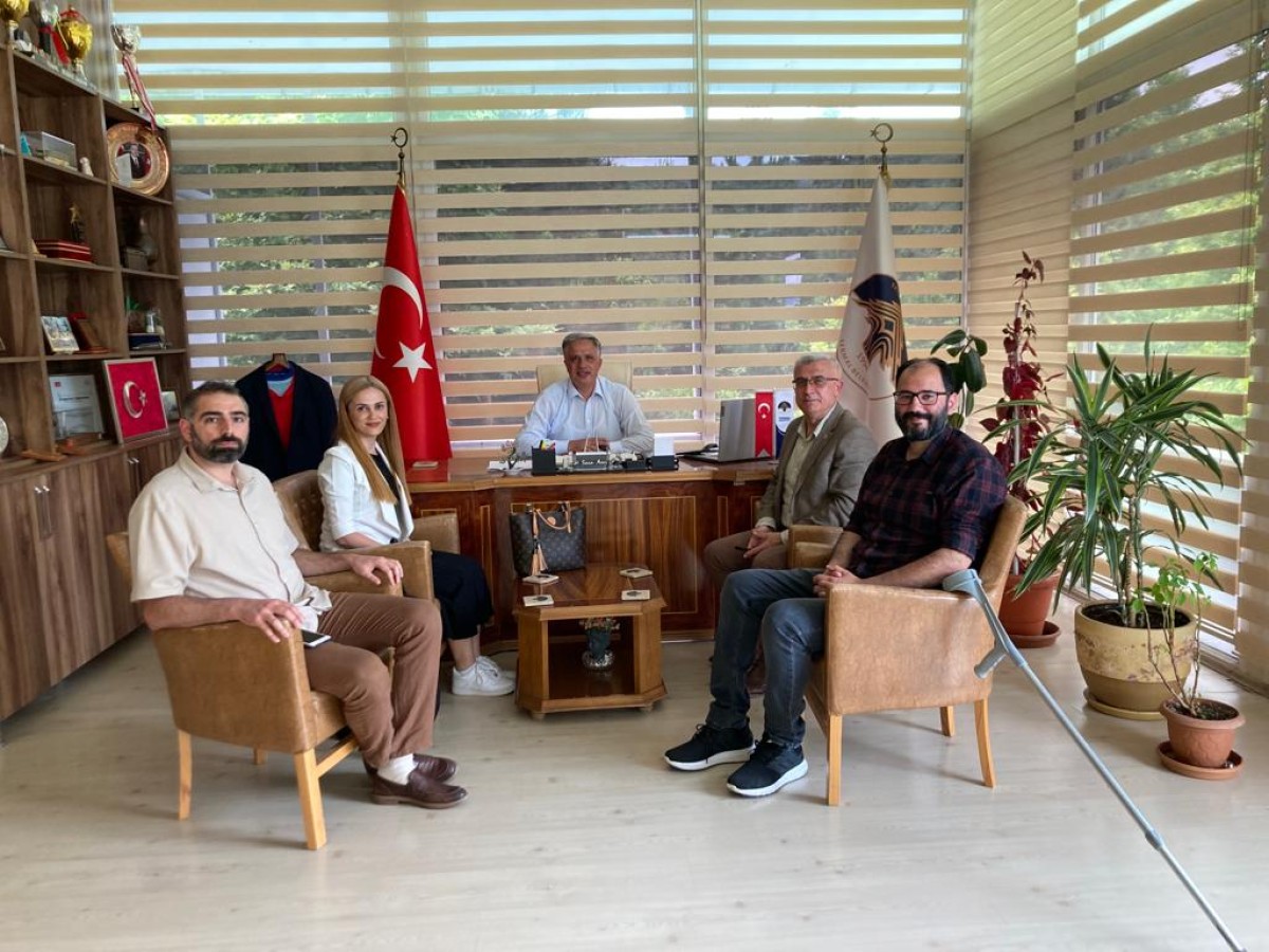 BELEDİYE BAŞKANIMIZ H.SİNAN ACAR'A MAKAMINDA ZİYARET