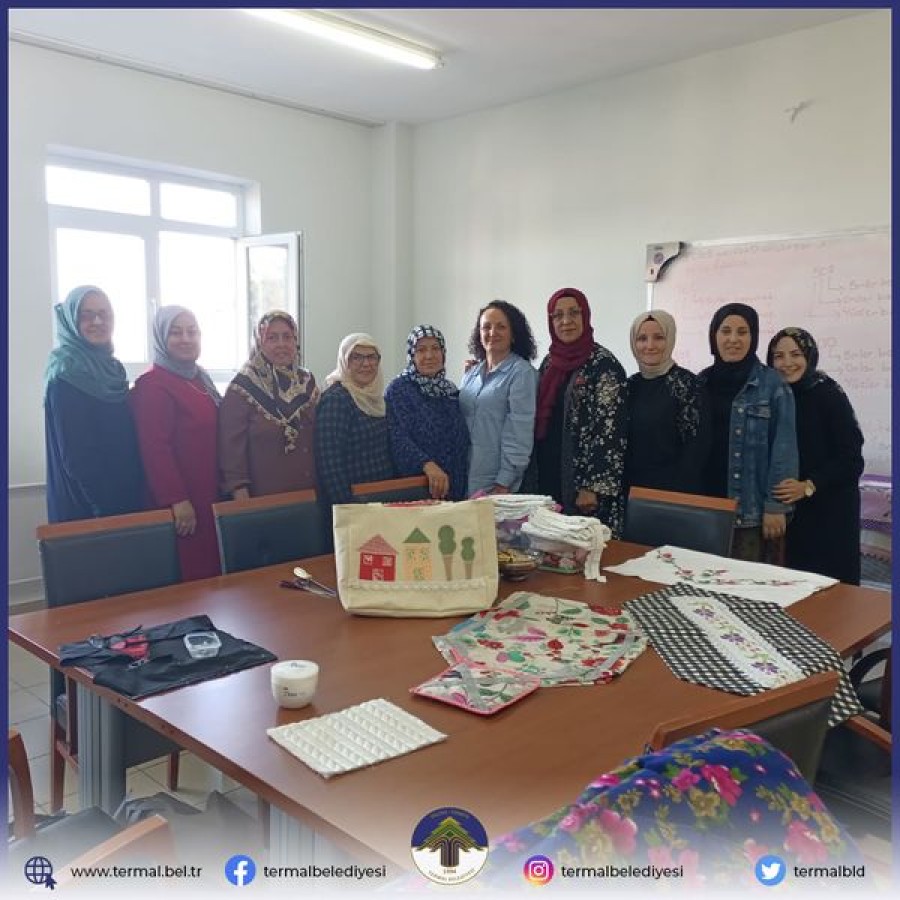 BELEDİYE BAŞKANIMIZIN EŞİ İLKNUR ACAR İLE BERABER İLÇE KURSLARI ZİYARETİ