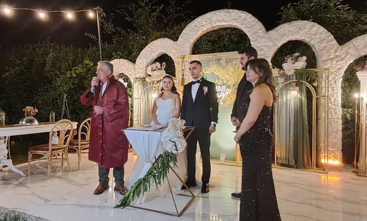 ÇİFTİMİZE MUTLULUKLAR DİLERİZ