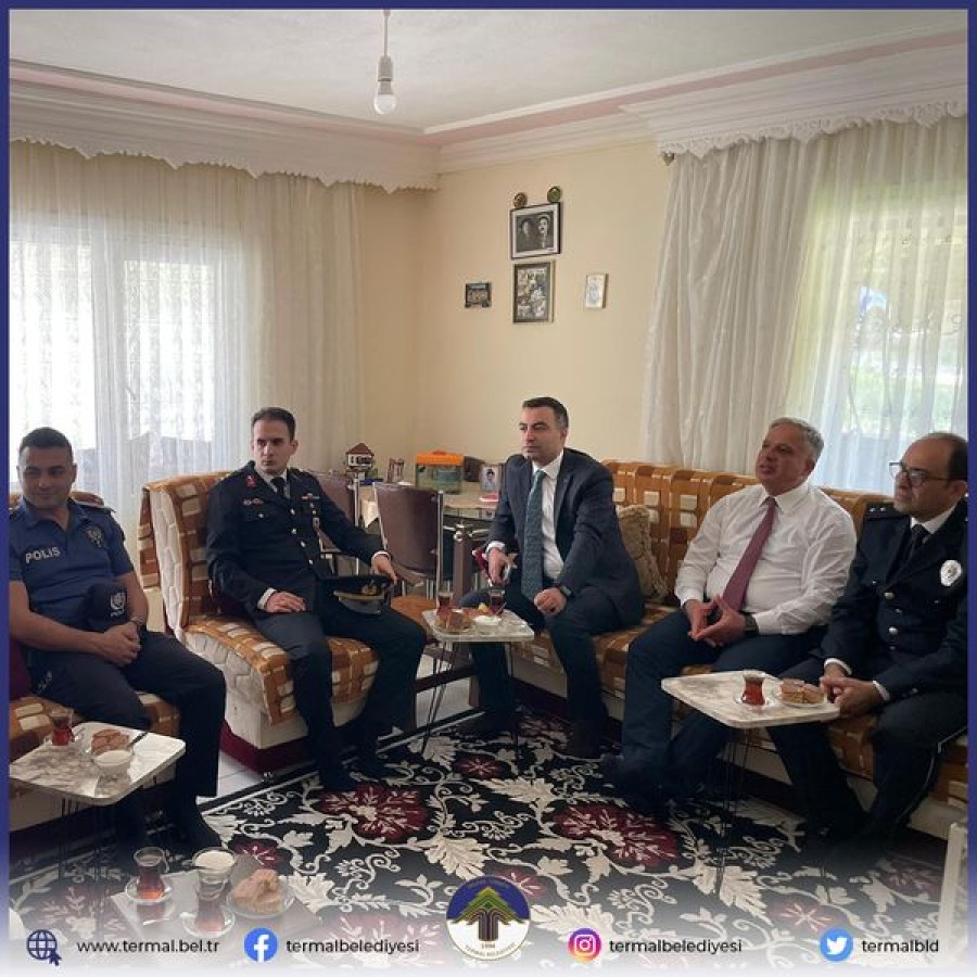 KIBRIS GAZİSİ HASNA AKÇELİĞ'E EV ZİYARETİ