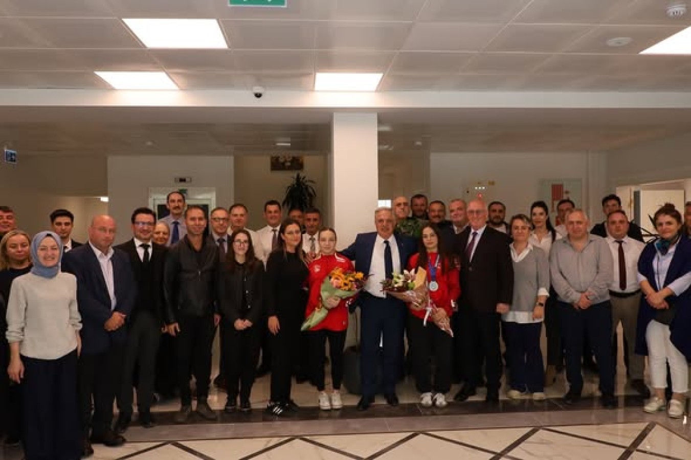 SPORCULARIMIZI BELEDİYEMİZDE AĞIRLADIK