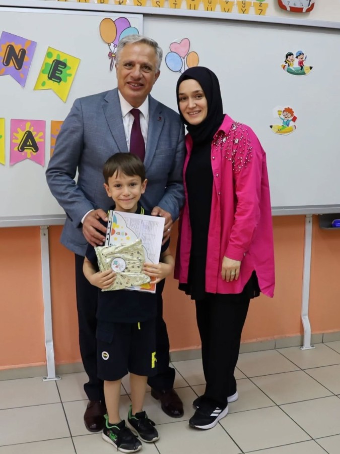 TERMAL İLKOKULU'NDA DÜZENLENEN KARNE TÖRENİ