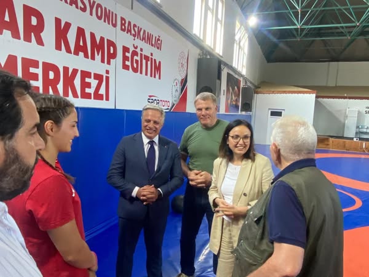 YALOVA VALİSİ DR.HÜLYA KAYA TERMAL SIRRI ACAR EĞİTİM VE KAMP MERKEZİNİ ZİYARET ETTİ