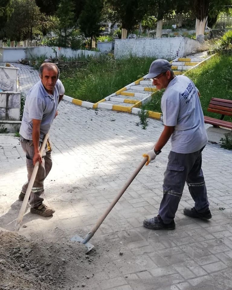 MEZARLIKLAR BAKIMA ALINDI